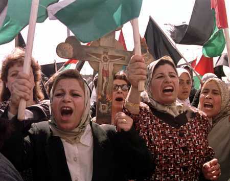 Palæstinensiske kvinder i demonstration mod Israel